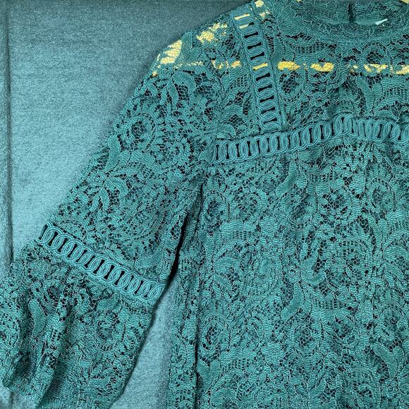 LOFT Womens Blouse Green Floral Lace Bell Sleeve Crochet Sheer Stretch XS - Picture 3 of 16